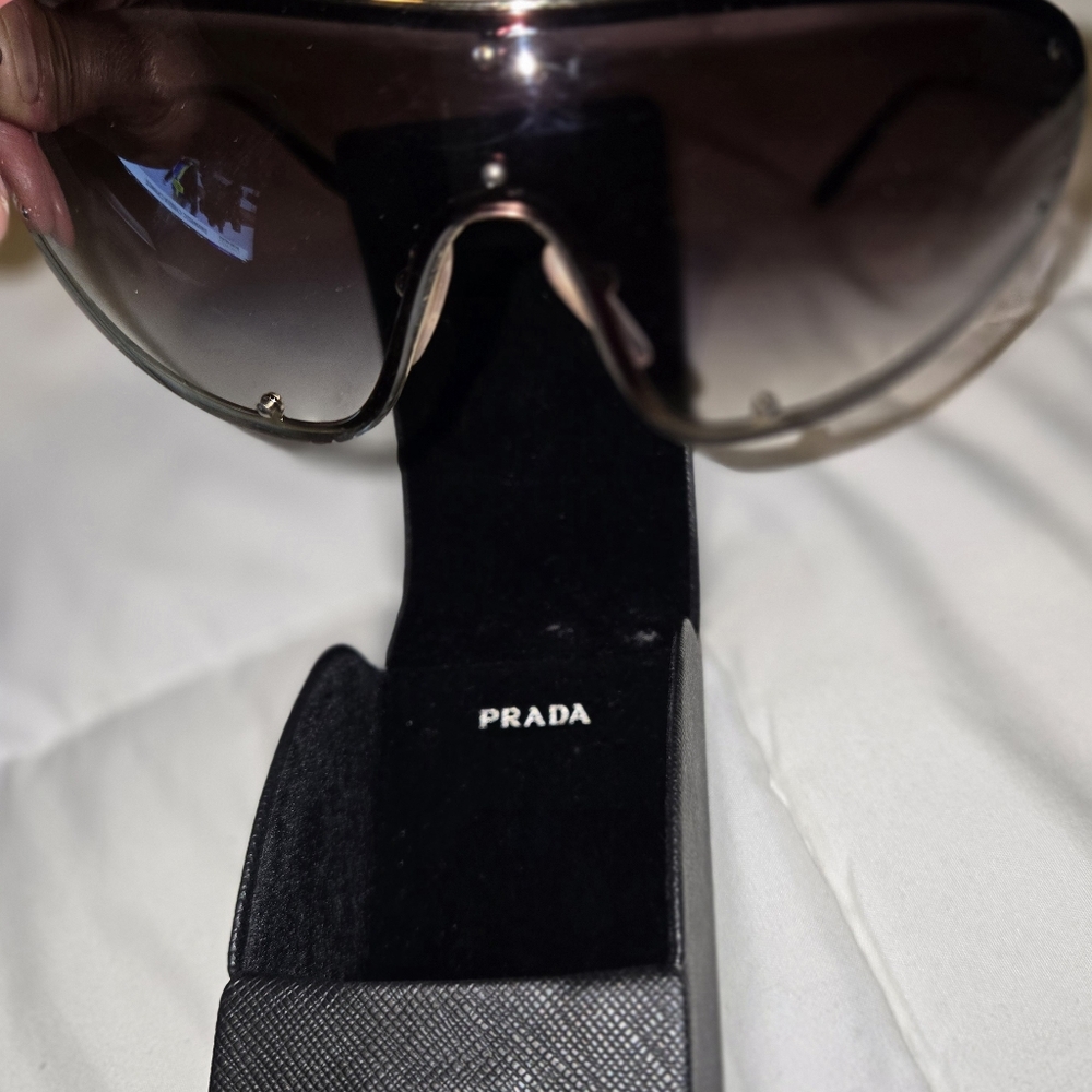 PRADA SUNGLASSES - Picture 2 of 4
